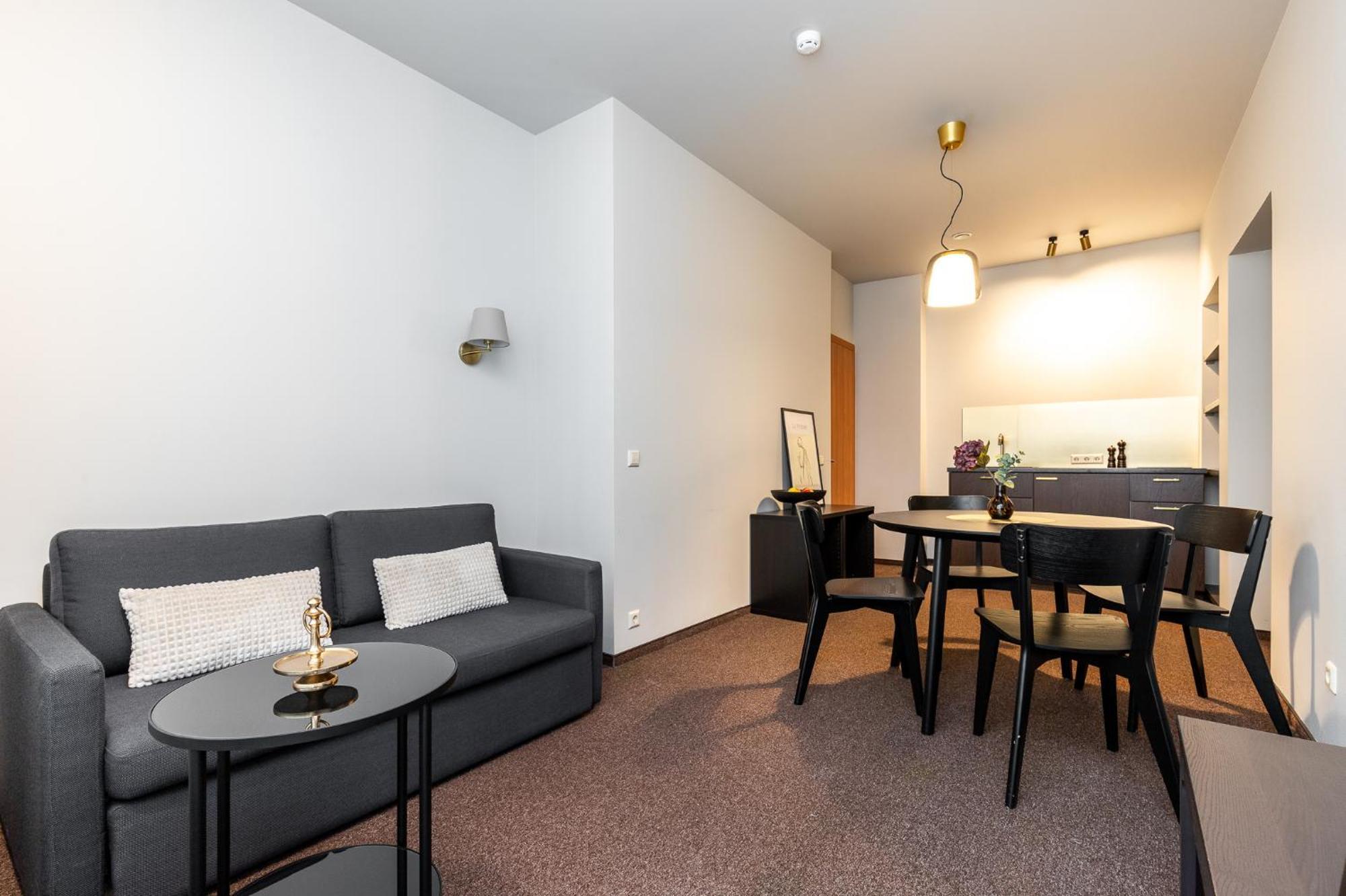 Alkos Namu Apartamentai Паланга Екстер'єр фото