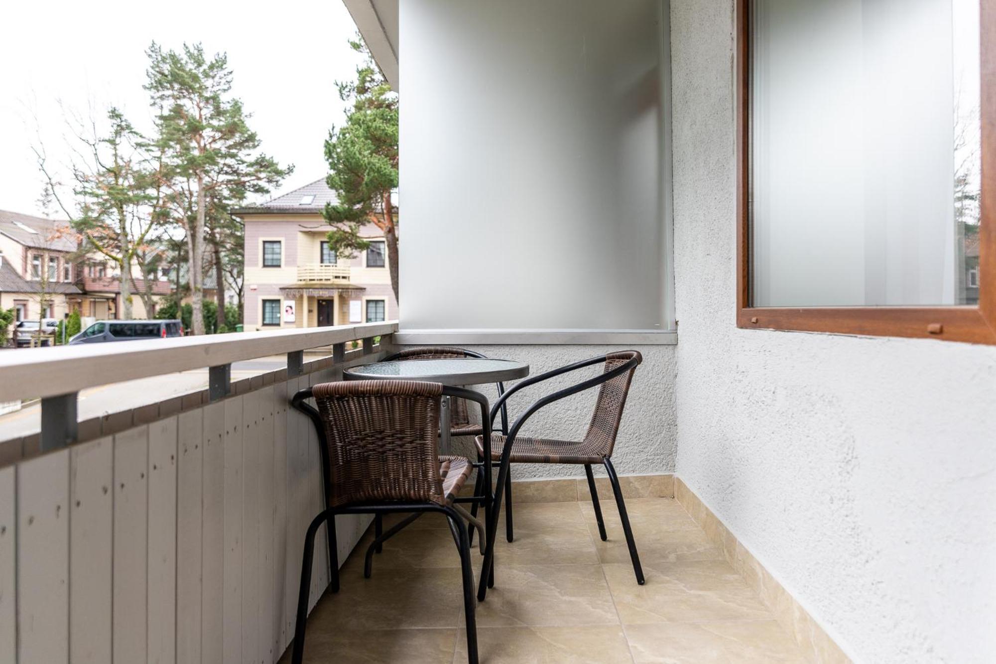 Alkos Namu Apartamentai Паланга Екстер'єр фото